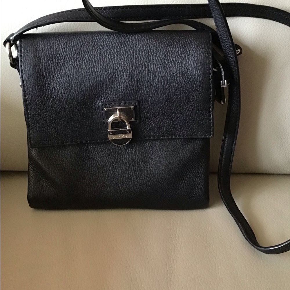 CALVIN KLEIN LEATHER CROSSBODY PURSE